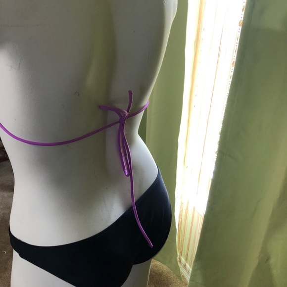 B suit - Picture 2 of 2